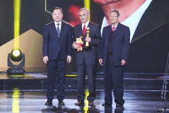 中超蓉城领跑榜首，玉昆补时绝平悬念再生